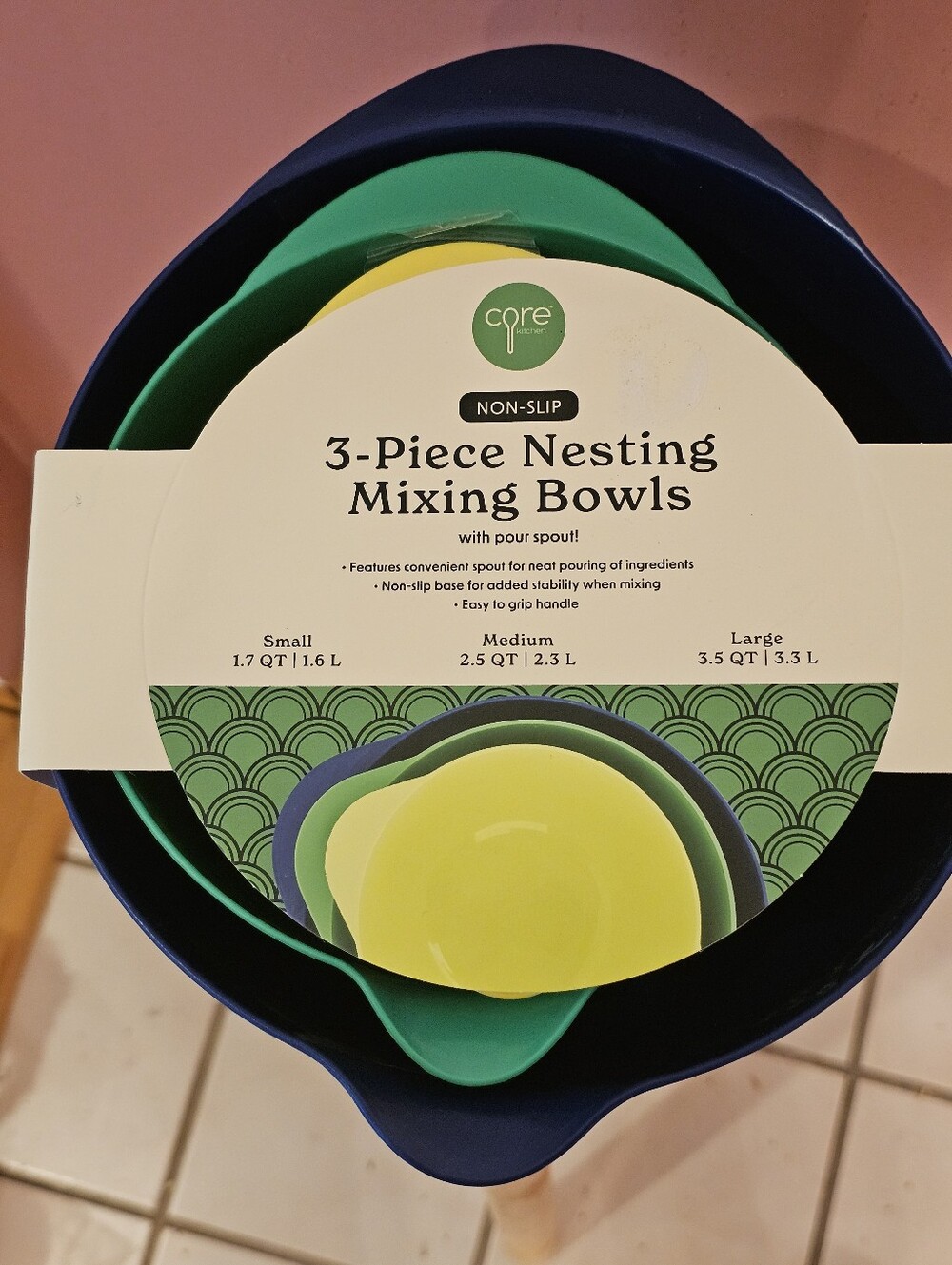 3 Piece Plastic Nesting Mixing Bowls With Pour Spout